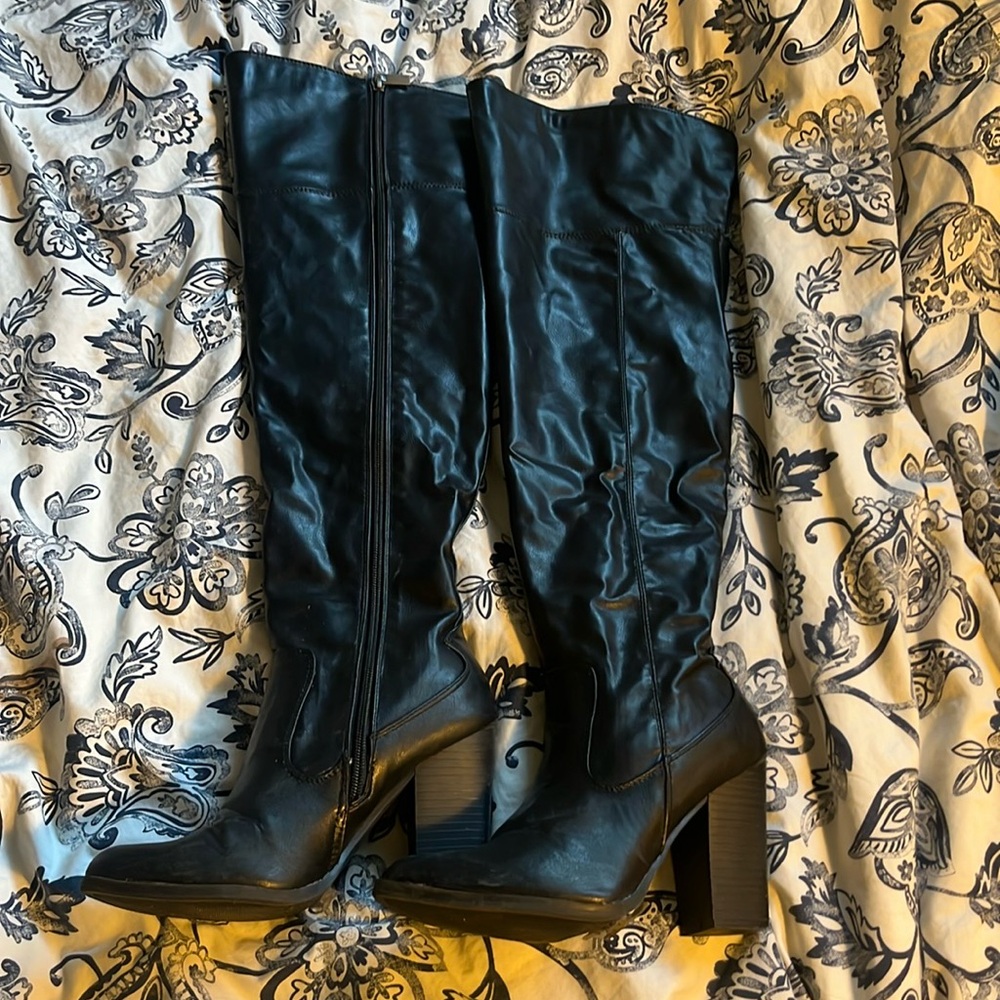 Black over the knee faux leather zip up side boots